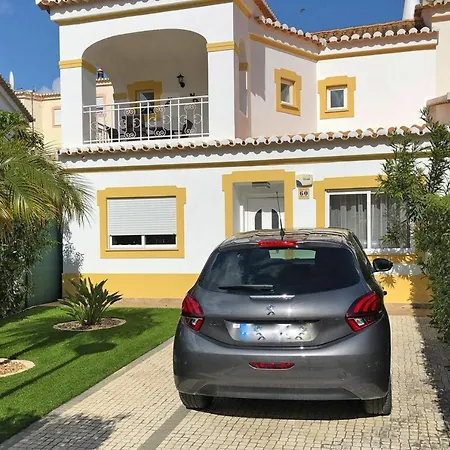 Townhouse, Semesterbostad *