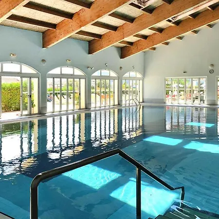 בית נופש Townhouse, *