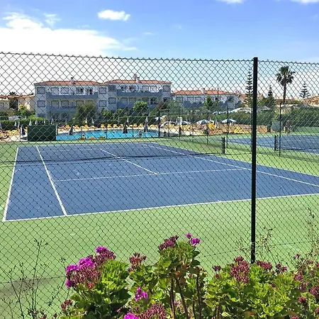 בית נופש Townhouse, *